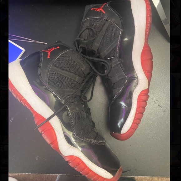 Jordan 11’s Retro Bred Size 7 M